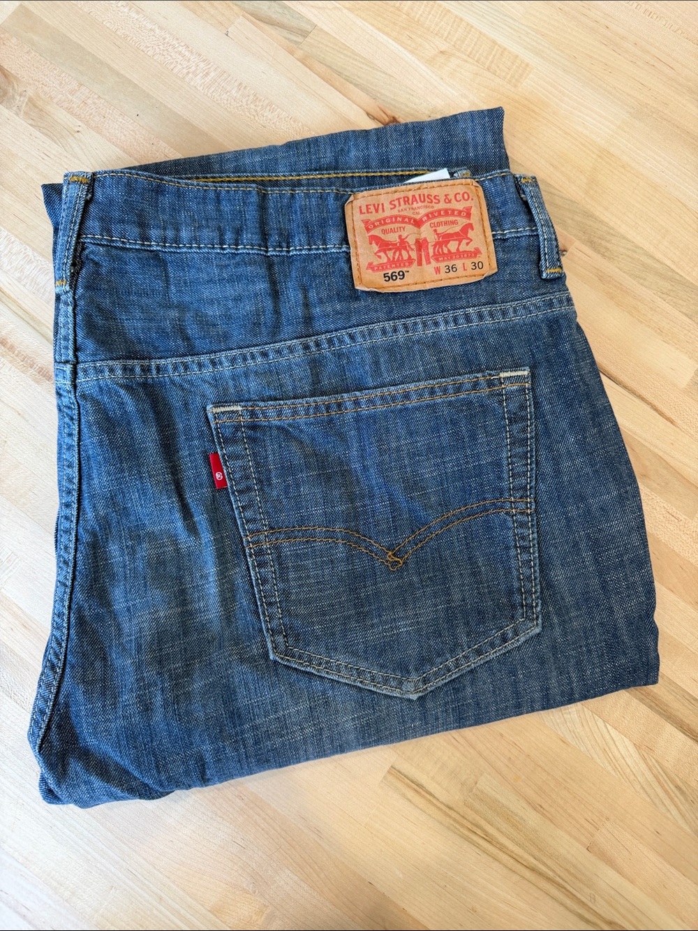 Levi's 569 Relaxed Straight Jeans in Denim Blue